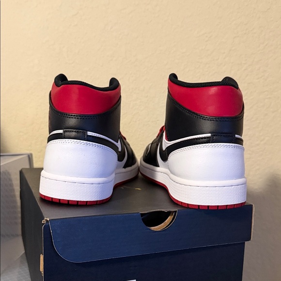 Jordan Mid-Top Sneakers - Black White Red - Picture 6 of 8